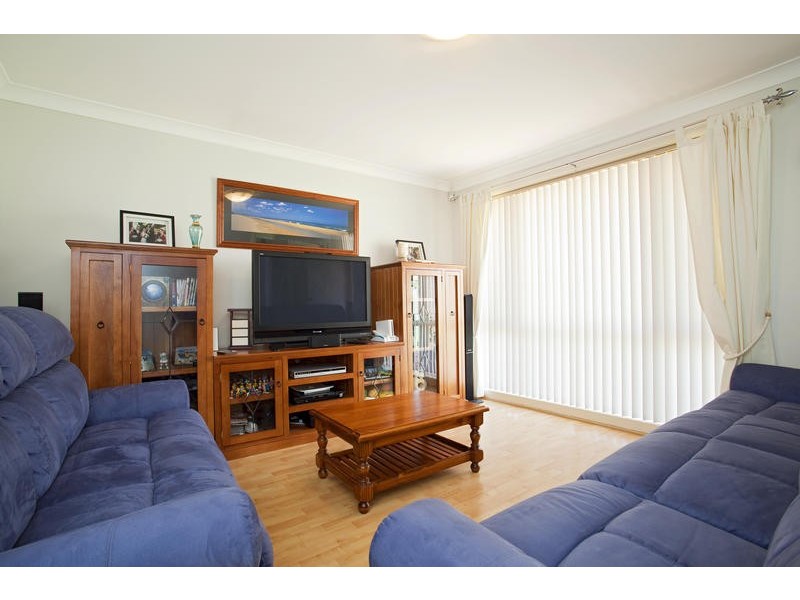 6 Guru Place, Glenmore Park NSW 2745