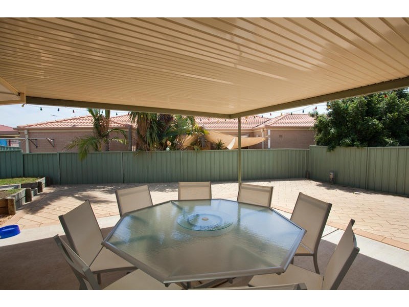 6 Guru Place, Glenmore Park NSW 2745