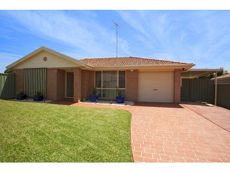 6 Guru Place, Glenmore Park NSW 2745