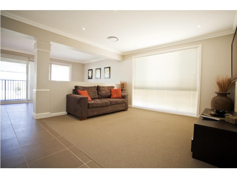 5 Parakeet Grove, Glenmore Park NSW 2745