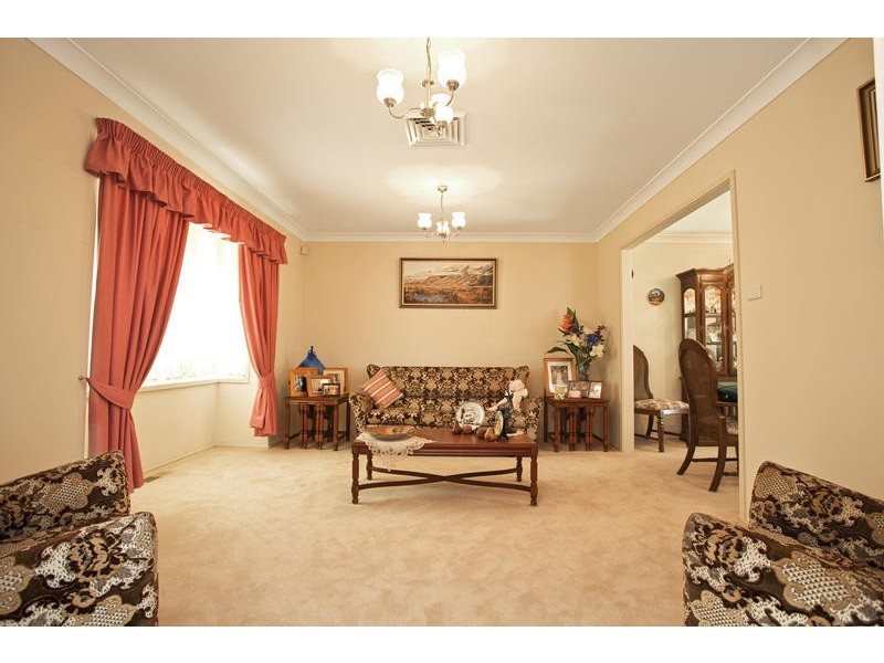 18 Marigold Close, Glenmore Park NSW 2745