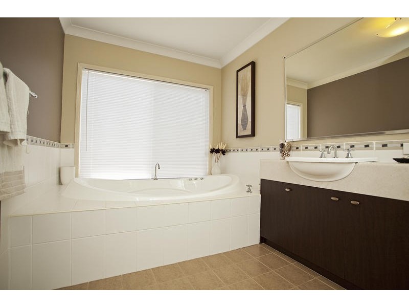 6 Coronet Terrace, Glenmore Park NSW 2745