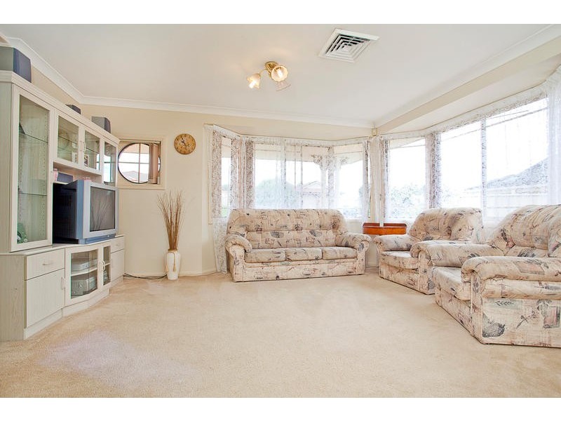 4 Berril Place, Glenmore Park NSW 2745