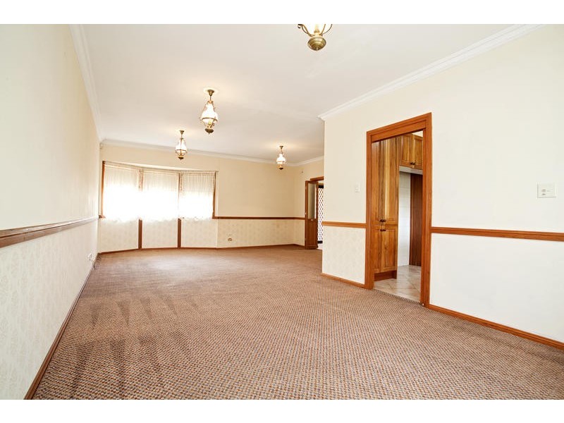 4 Harriett Close, Glenmore Park NSW 2745