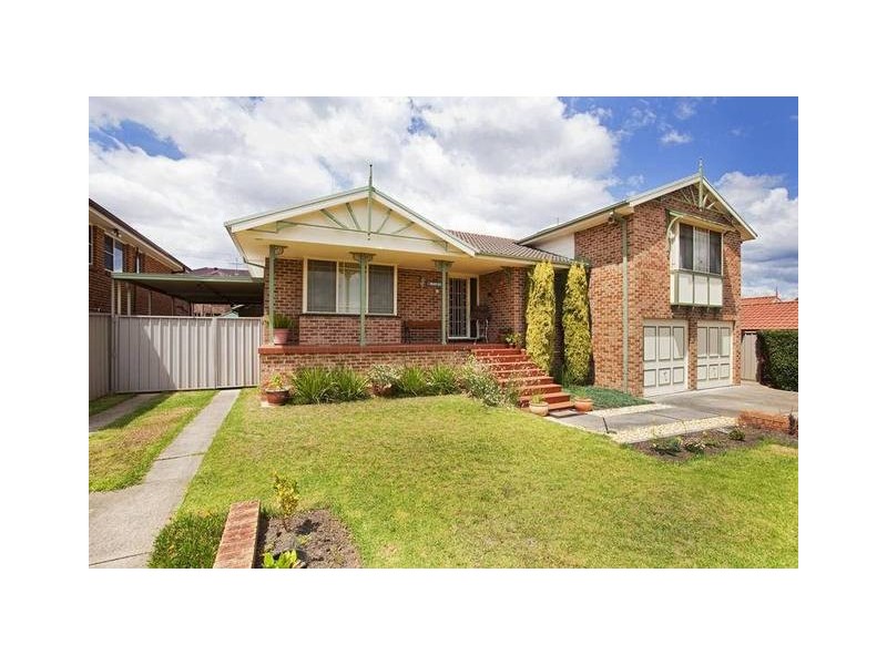 18 Marigold Close, Glenmore Park NSW 2745