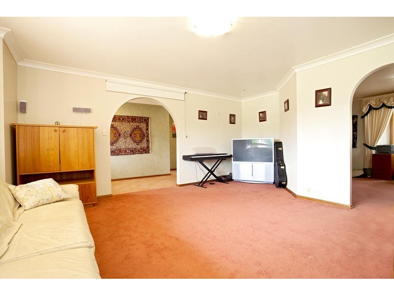 32 Woodlands Drive, Glenmore Park NSW 2745