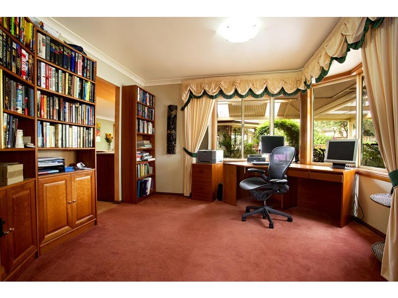 32 Woodlands Drive, Glenmore Park NSW 2745