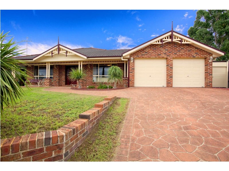 32 Woodlands Drive, Glenmore Park NSW 2745