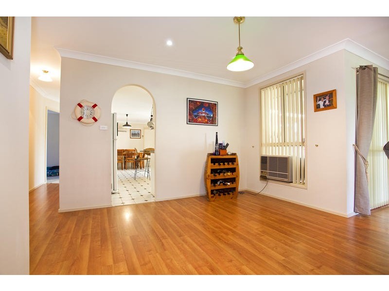 22 Honeysuckle Avenue, Glenmore Park NSW 2745