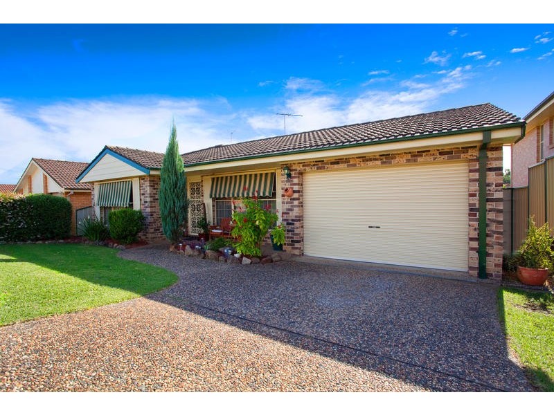 22 Honeysuckle Avenue, Glenmore Park NSW 2745
