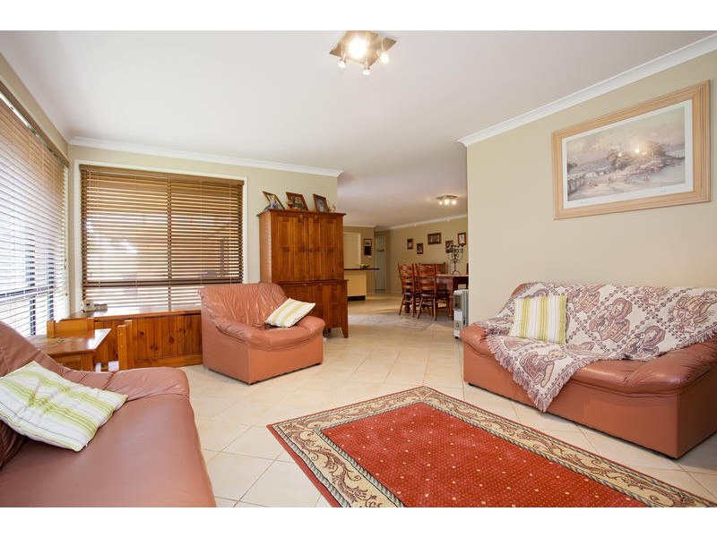 16 Roseville Terrace, Glenmore Park NSW 2745