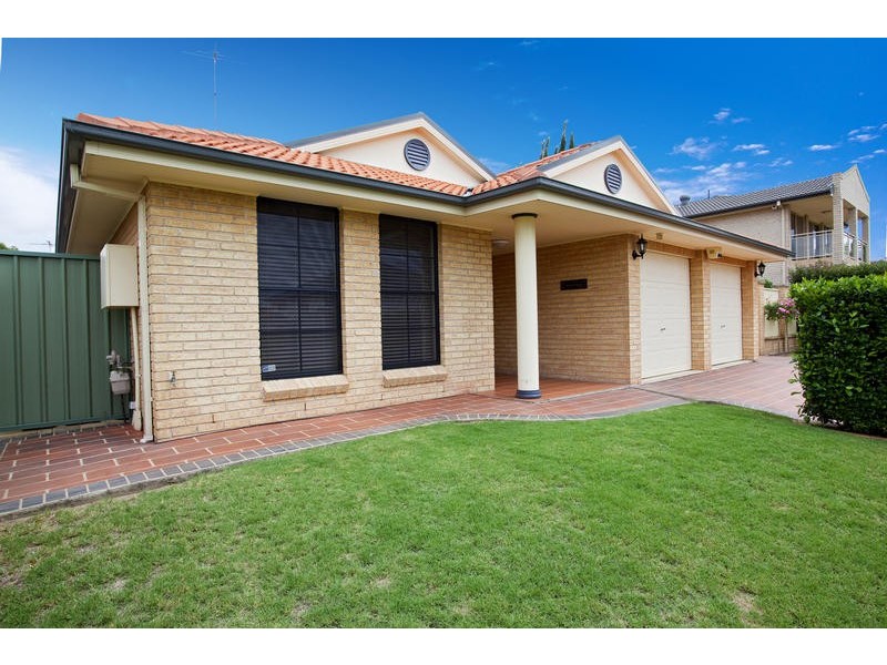 16 Roseville Terrace, Glenmore Park NSW 2745