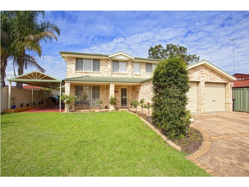 8 Riviera Place, Glenmore Park NSW 2745