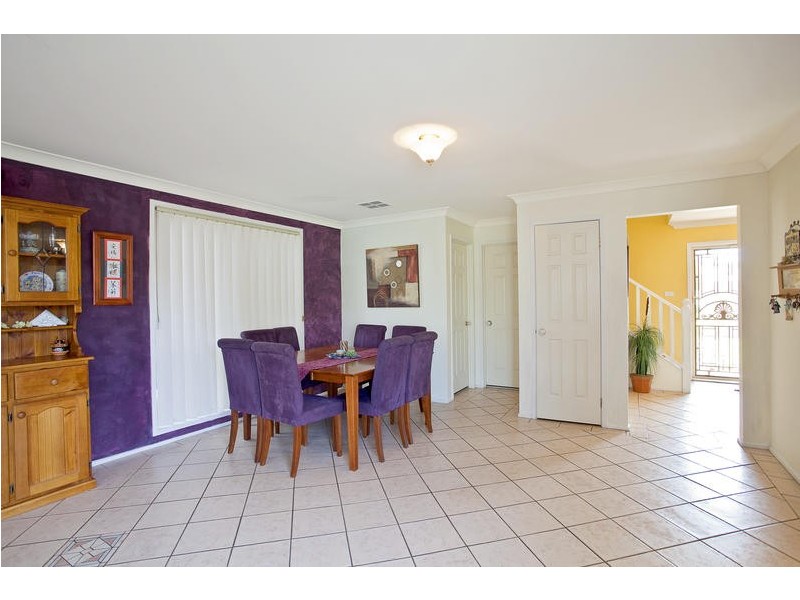 8 Riviera Place, Glenmore Park NSW 2745