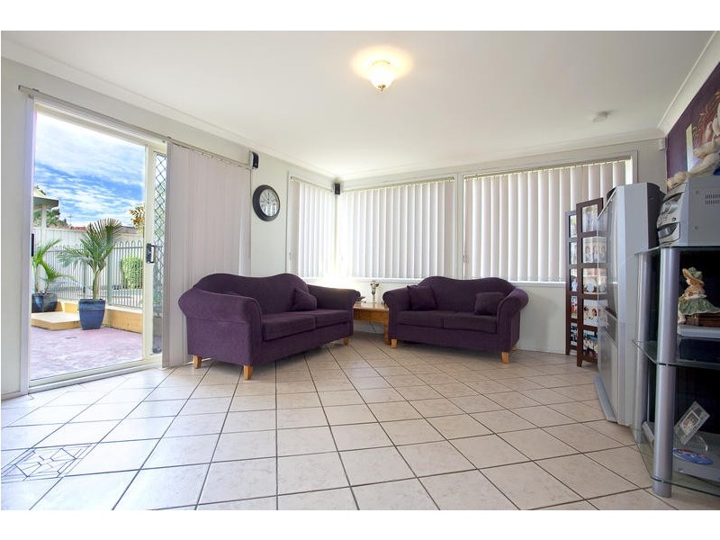 8 Riviera Place, Glenmore Park NSW 2745