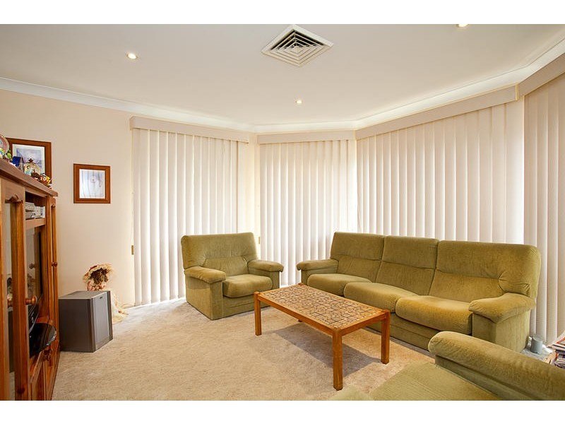 3 Jimbuck Close, Glenmore Park NSW 2745