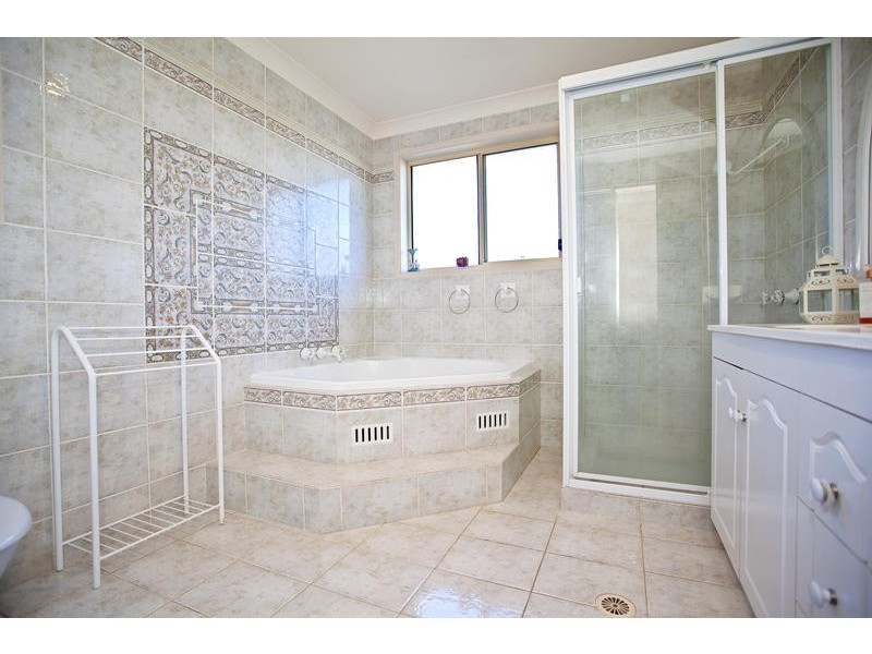 18 Begonia Court, Glenmore Park NSW 2745