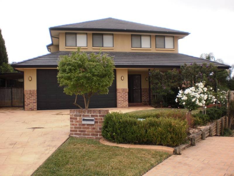 10 Bayldon Place, Glenmore Park NSW 2745