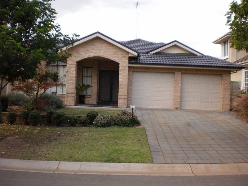 8 Cascade Avenue, Glenmore Park NSW 2745