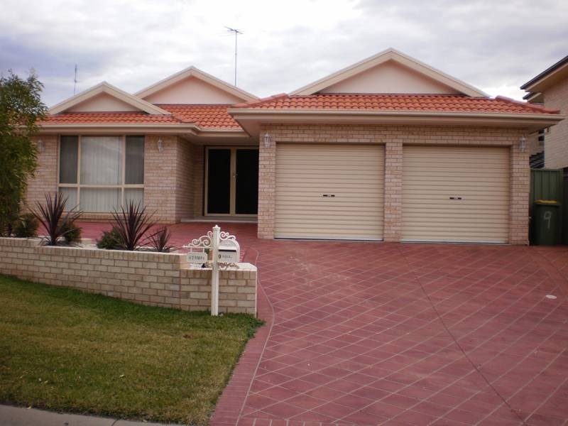 9 Terra Court, Glenmore Park NSW 2745