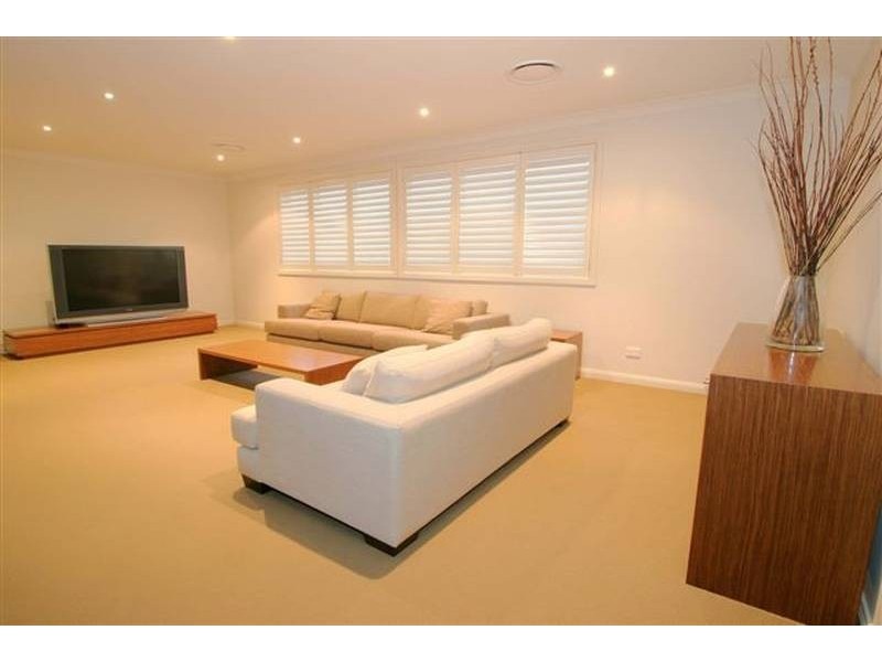 4 Avalon Crescent, Glenmore Park NSW 2745