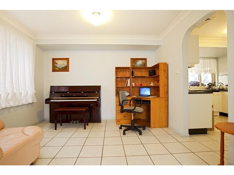 25 Sir John Jamison Cct, Glenmore Park NSW 2745