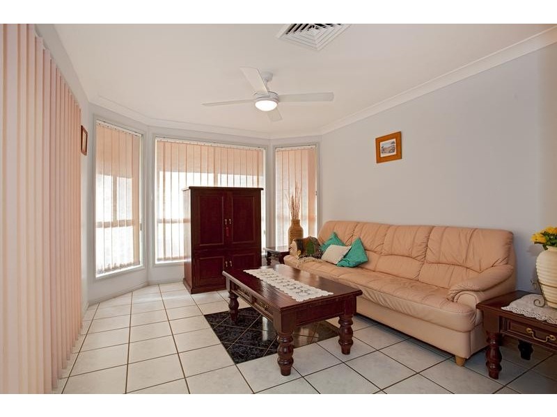 25 Sir John Jamison Cct, Glenmore Park NSW 2745
