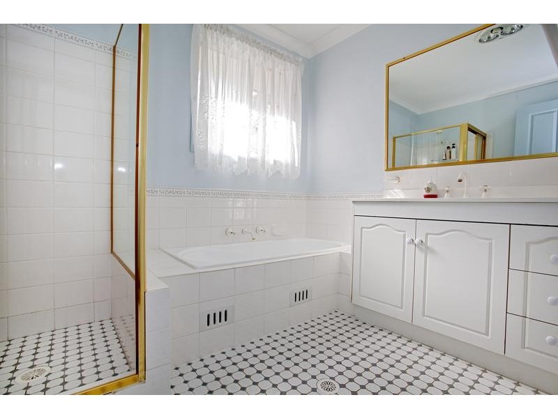 25 Sir John Jamison Cct, Glenmore Park NSW 2745