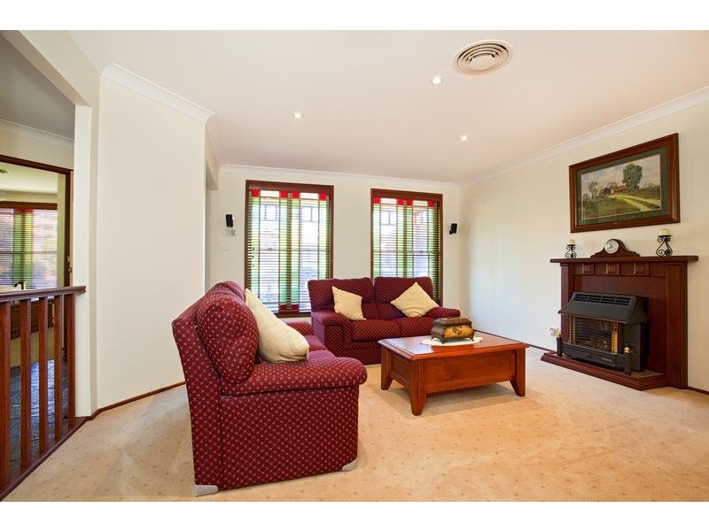 17 Marigold Close, Glenmore Park NSW 2745
