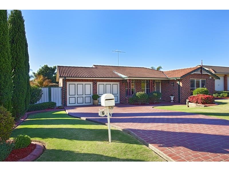 17 Marigold Close, Glenmore Park NSW 2745