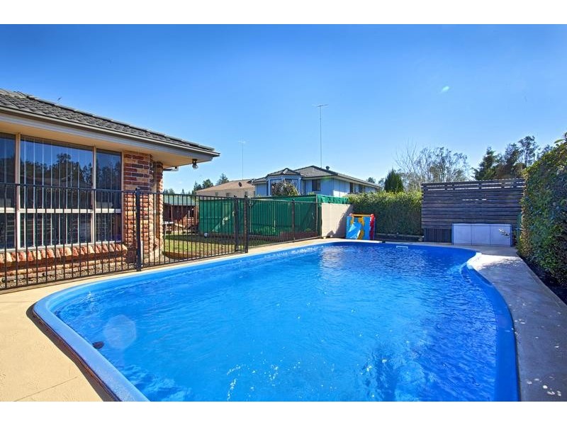 5 Oakmont Avenue, Glenmore Park NSW 2745