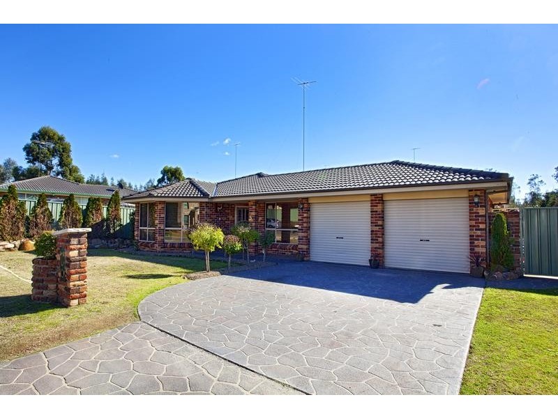 5 Oakmont Avenue, Glenmore Park NSW 2745
