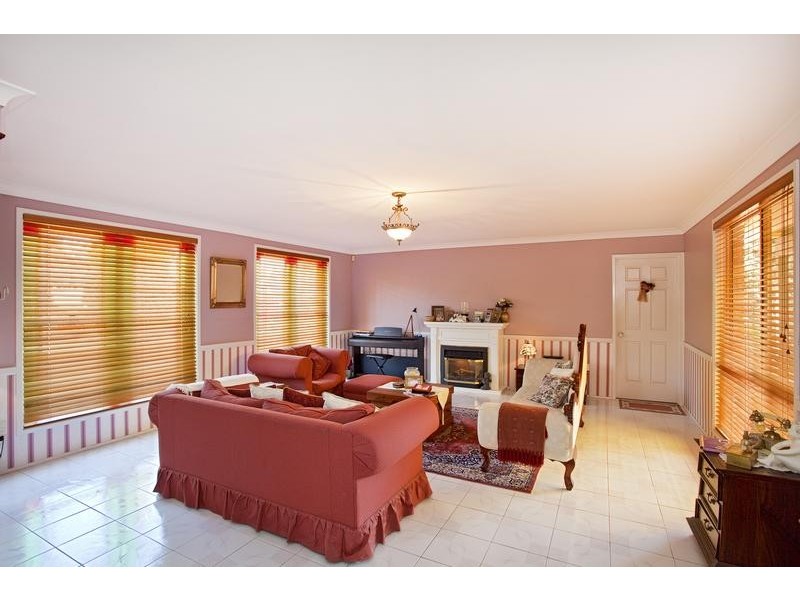 19 Marigold Close, Glenmore Park NSW 2745