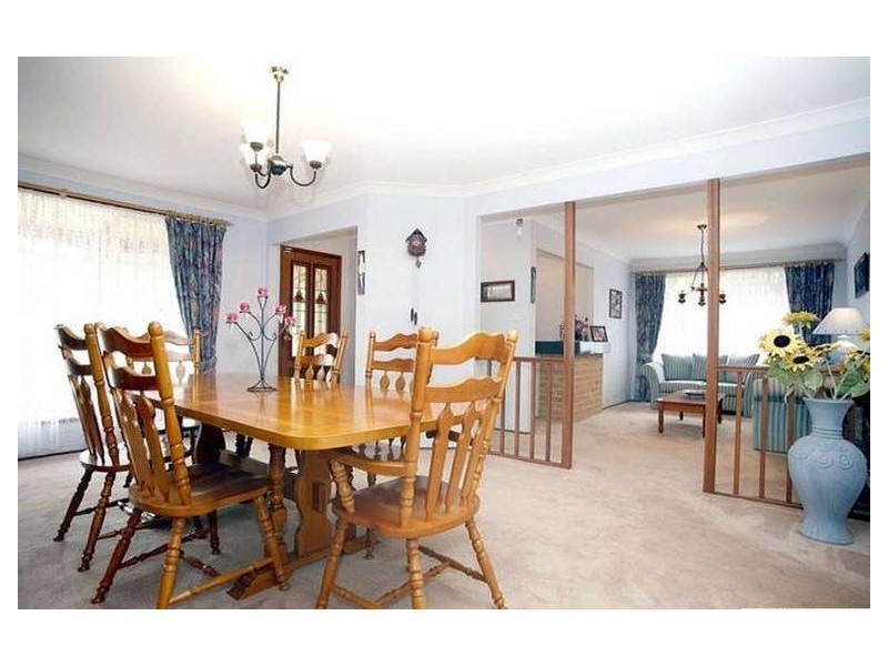 10 Womra Cres, Glenmore Park NSW 2745