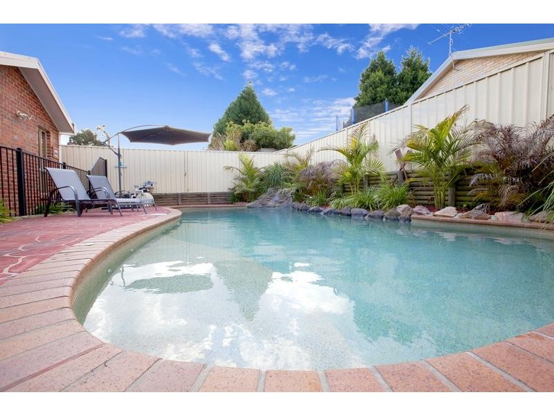 25 The Lakes Drive, Glenmore Park NSW 2745