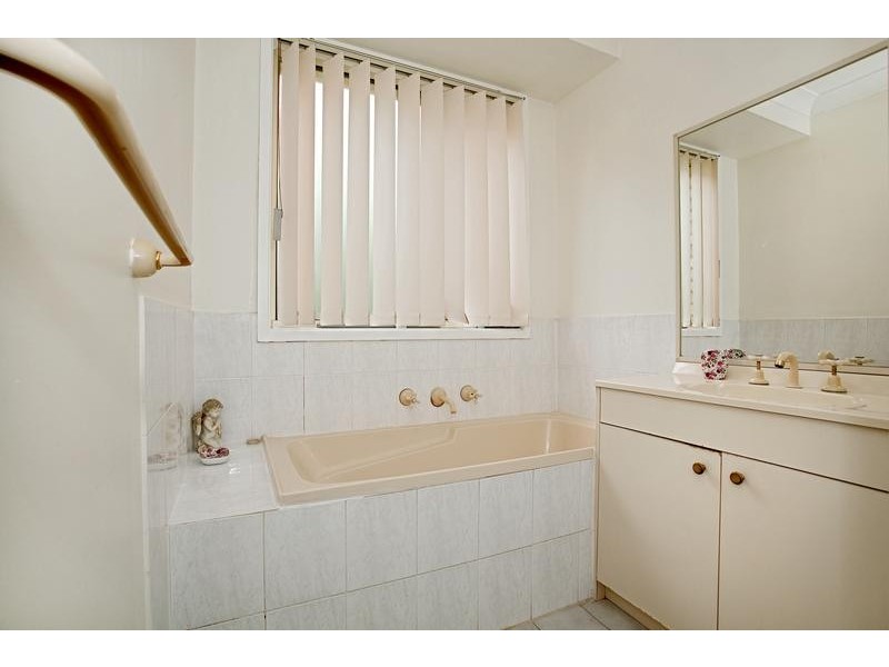 25 Wolara Avenue, Glenmore Park NSW 2745