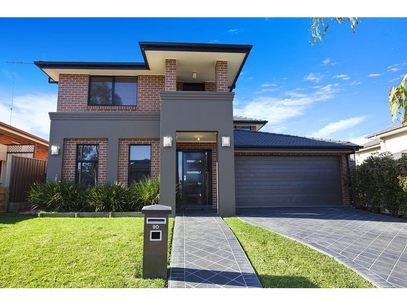 90 Ridgetop Drive, Glenmore Park NSW 2745