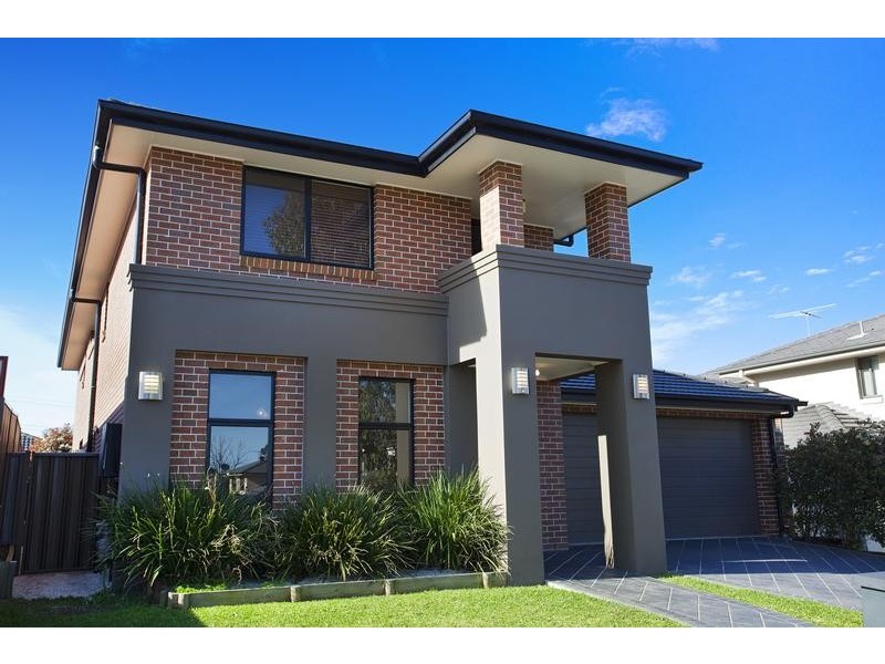 90 Ridgetop Drive, Glenmore Park NSW 2745