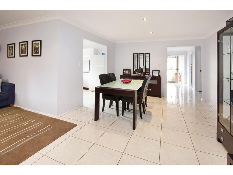 5 Cowan Place, Glenmore Park NSW 2745