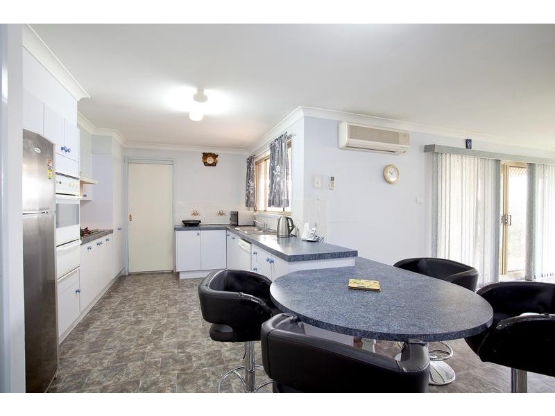 38 The Lakes Drive, Glenmore Park NSW 2745