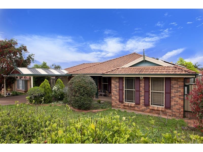 38 The Lakes Drive, Glenmore Park NSW 2745