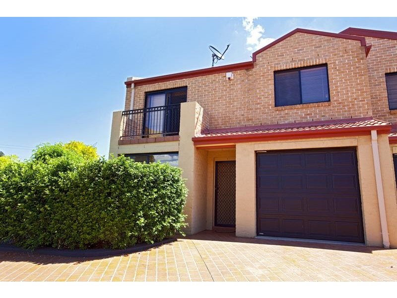1/1-11 Candlebark Circuit, Glenmore Park NSW 2745