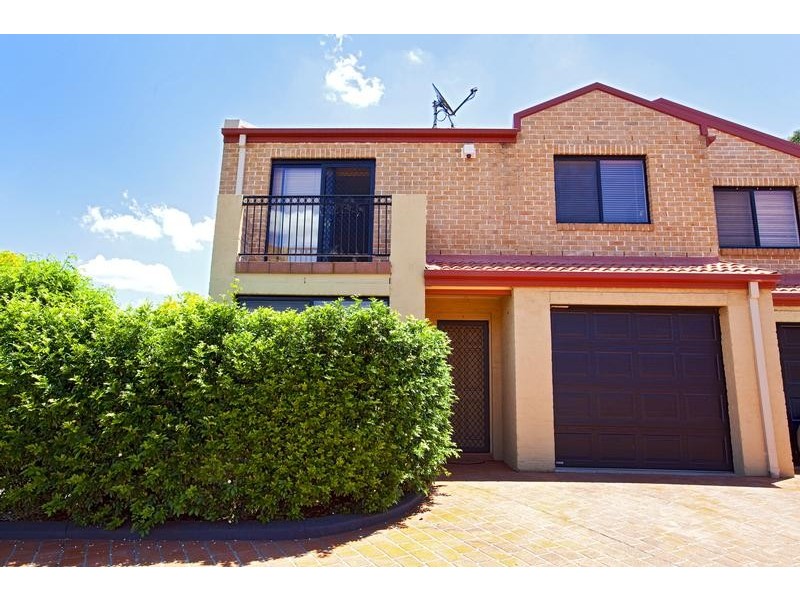 1/1-11 Candlebark Circuit, Glenmore Park NSW 2745