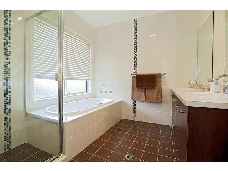 12 Woodbrook Grove, Glenmore Park NSW 2745