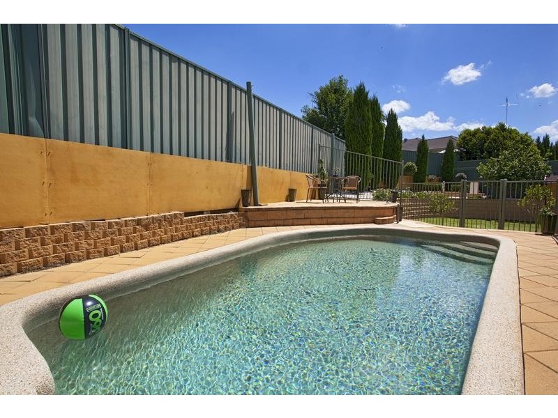 169 Ridgetop Drive, Glenmore Park NSW 2745