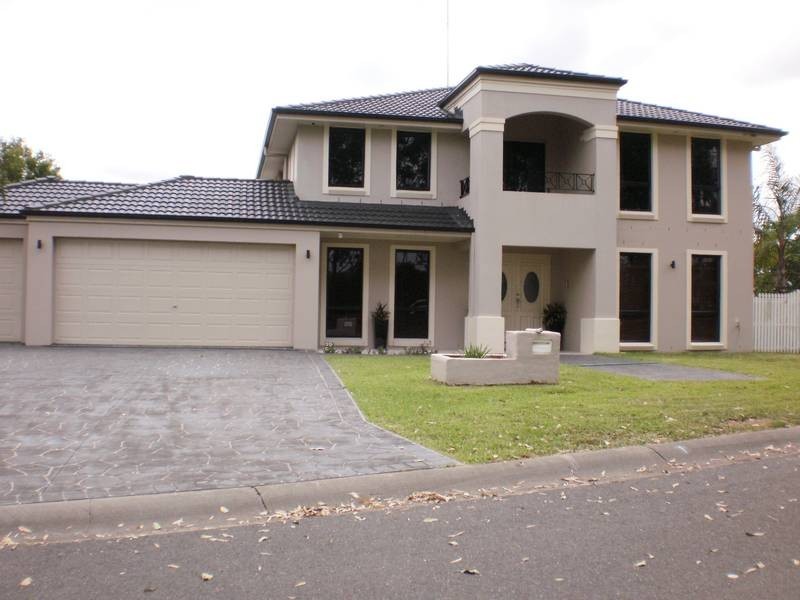 1 Yarra Place, Glenmore Park NSW 2745