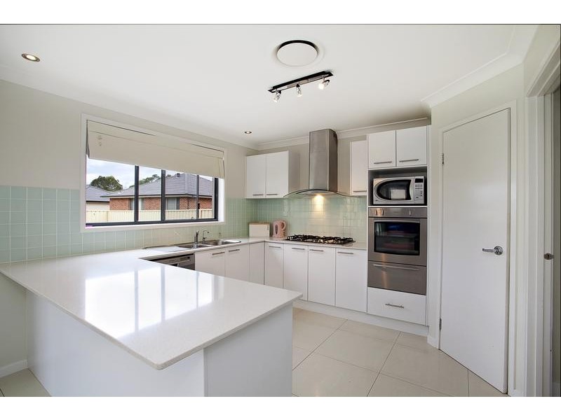 6 Bluestone Drive, Glenmore Park NSW 2745