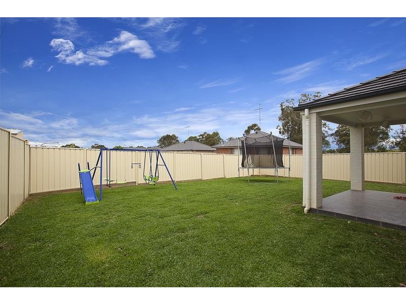 6 Bluestone Drive, Glenmore Park NSW 2745