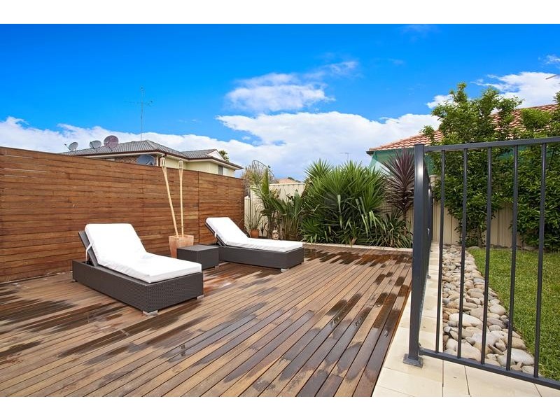 8 Dungara Crescent, Glenmore Park NSW 2745