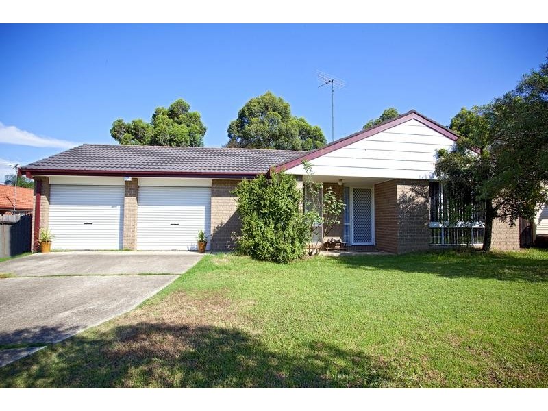 6 Schoolhouse Road, Glenmore Park NSW 2745